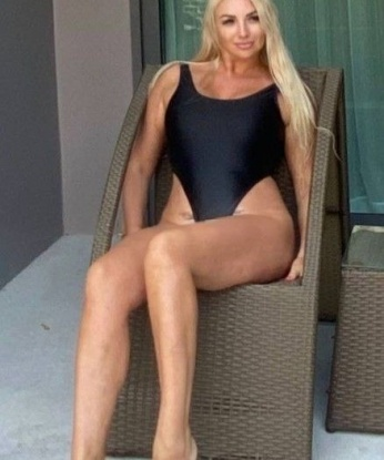 У меня есть все, что нужно для нашего незабываемого удовольствия. 💋🔥
Я живу в самом сердце Москвы, где зажигает ночная жизнь и сияют огни города. Вместе мы погрузимся в мир страсти и наслаждения, где каждая минута будет наполнена неподдельной эмоциональной связью. 💕
Мои услуги включают все, что тебе захочется: классический и эротический массаж, сексуальные игры, ролевые сценарии и многое другое. Я знаю, как доставить тебе настоящее удовольствие и сделать тебя счастливым. 💫
Мои фото настоящие, чтобы ты мог убедиться в моей красоте и сексуальности. Каждая моя фотография отражает мою нежность и страсть, которые ждут именно тебя. 😉
Мои клиенты всегда оставляют положительные отзывы о нашей встрече, отмечая мое профессионализм, чарующую энергию и умение угадать все тайные желания. Я гарантирую, что ты останешься доволен и захочешь вернуться ко мне снова и снова. 💖
Так что не медли, дорогой, и дай себе возможность открыть новый мир страсти и наслаждения со мной, в Москве. 🌃💫 Гуля