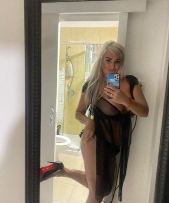 У меня есть все, что нужно для нашего незабываемого удовольствия. 💋🔥
Я живу в самом сердце Москвы, где зажигает ночная жизнь и сияют огни города. Вместе мы погрузимся в мир страсти и наслаждения, где каждая минута будет наполнена неподдельной эмоциональной связью. 💕
Мои услуги включают все, что тебе захочется: классический и эротический массаж, сексуальные игры, ролевые сценарии и многое другое. Я знаю, как доставить тебе настоящее удовольствие и сделать тебя счастливым. 💫
Мои фото настоящие, чтобы ты мог убедиться в моей красоте и сексуальности. Каждая моя фотография отражает мою нежность и страсть, которые ждут именно тебя. 😉
Мои клиенты всегда оставляют положительные отзывы о нашей встрече, отмечая мое профессионализм, чарующую энергию и умение угадать все тайные желания. Я гарантирую, что ты останешься доволен и захочешь вернуться ко мне снова и снова. 💖
Так что не медли, дорогой, и дай себе возможность открыть новый мир страсти и наслаждения со мной, в Москве. 🌃💫 Гуля